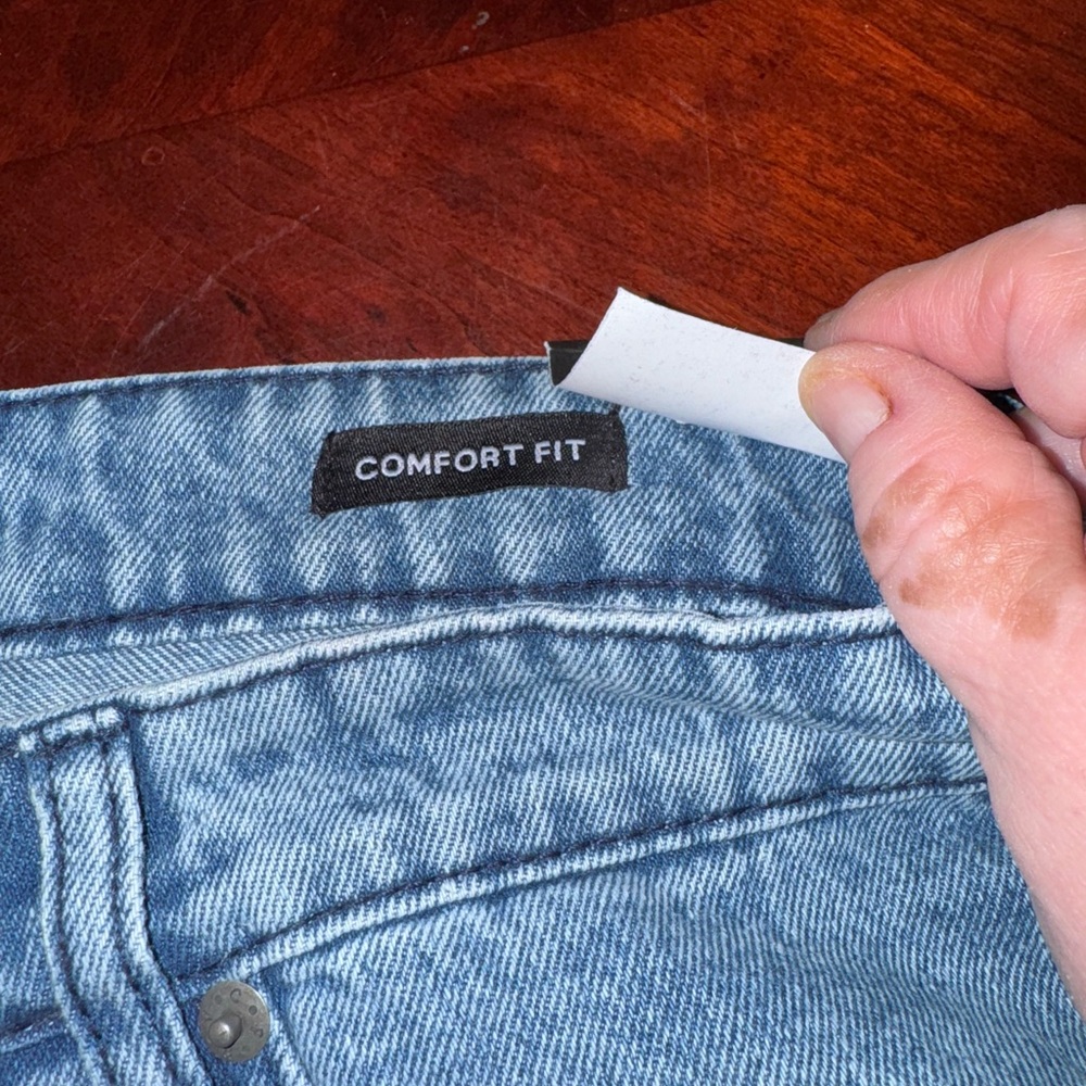 Men's Relaxed Fit Denim Cargo Jeans - Picture 5 of 9